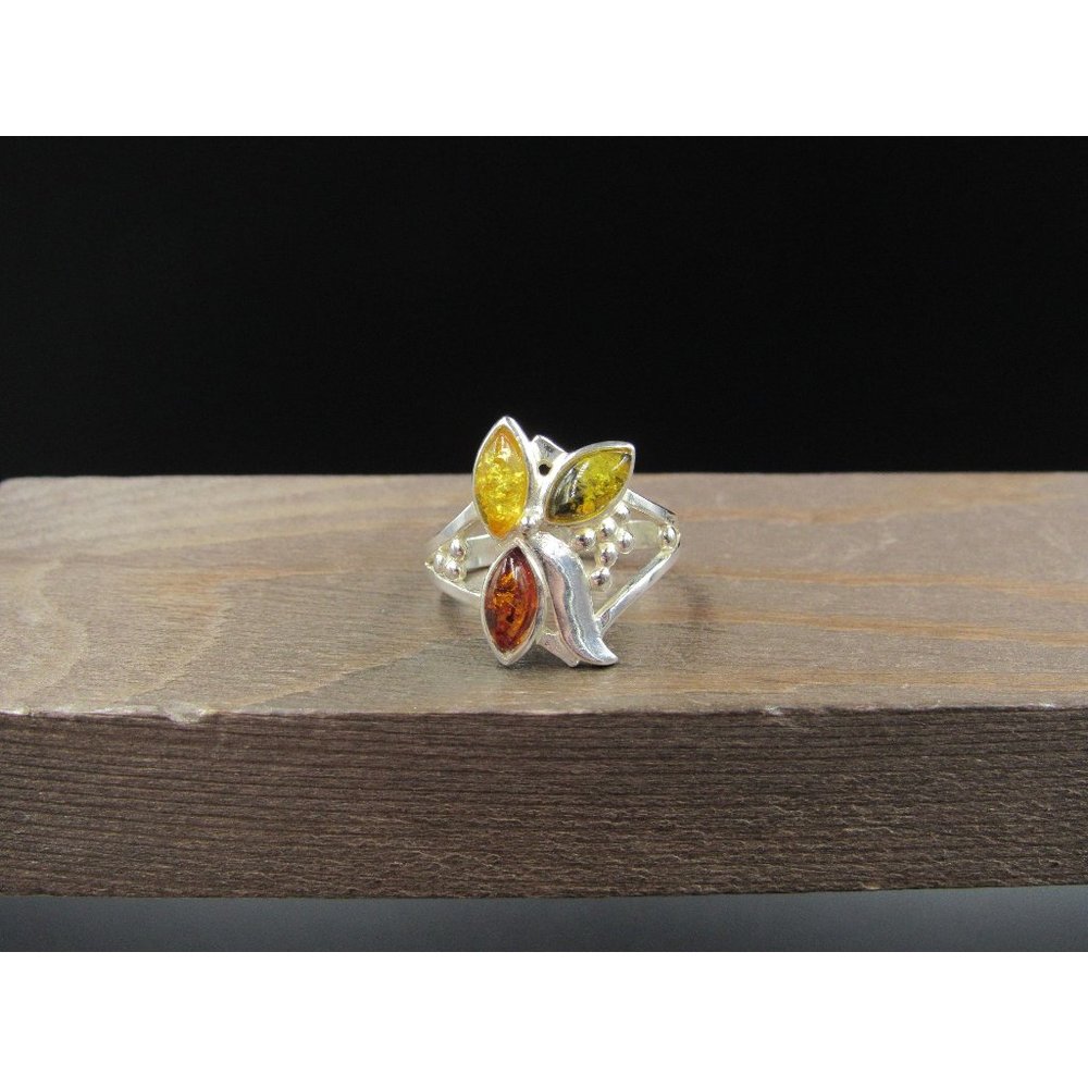 Size 9 Sterling Silver Triple Amber Floral Design Band Ring Vintage Statement